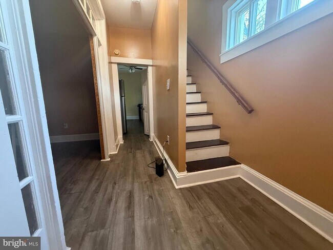 Building Photo - 720 Springfield Ave