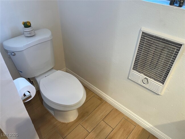 Building Photo - 428 S Beaumont St