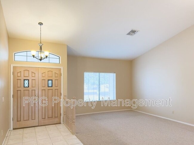 Building Photo - 5517 W Aster Dr