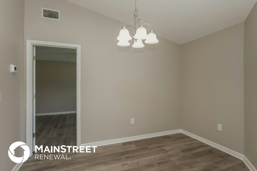 Building Photo - 3507 Manor Loop