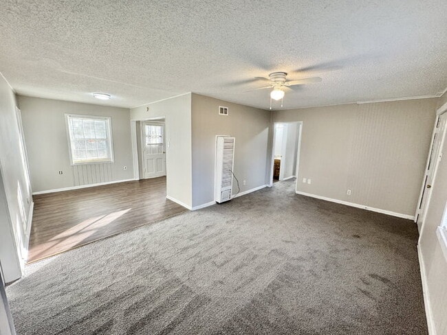 Building Photo - 4093 Barron Ave