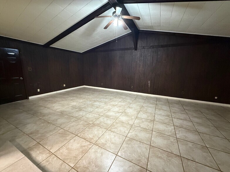 Building Photo - 114 Brockton Dr
