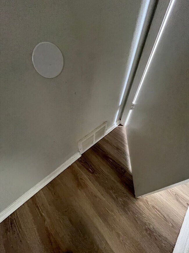 Building Photo - 1618 58th St