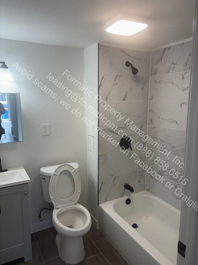 Building Photo - 120 E Century Blvd