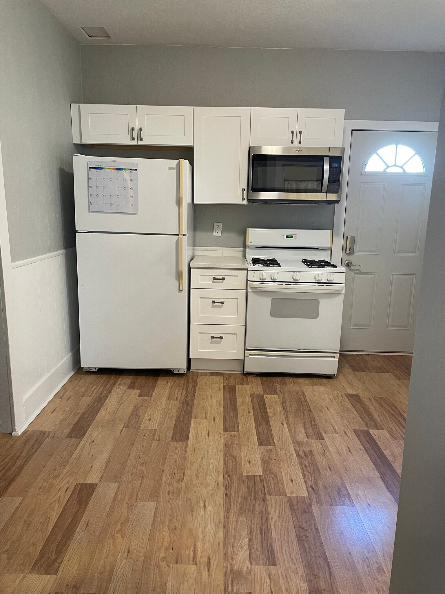 Kitchen - 108 Glenwood Ave