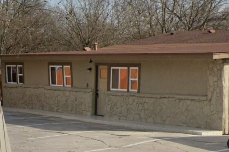 Building Photo - 118 Esmeralda Dr