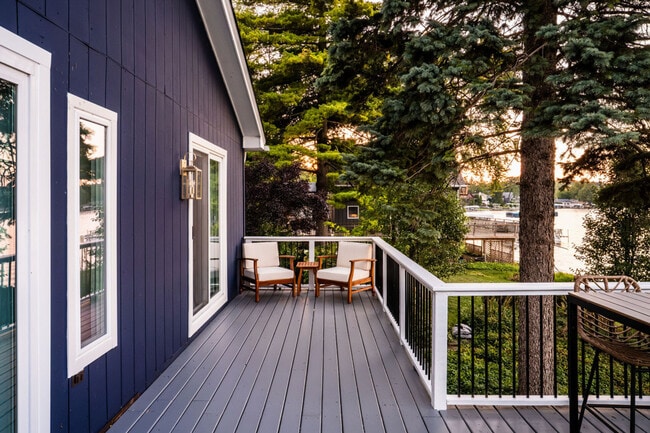 Building Photo - 184 Grand Ave