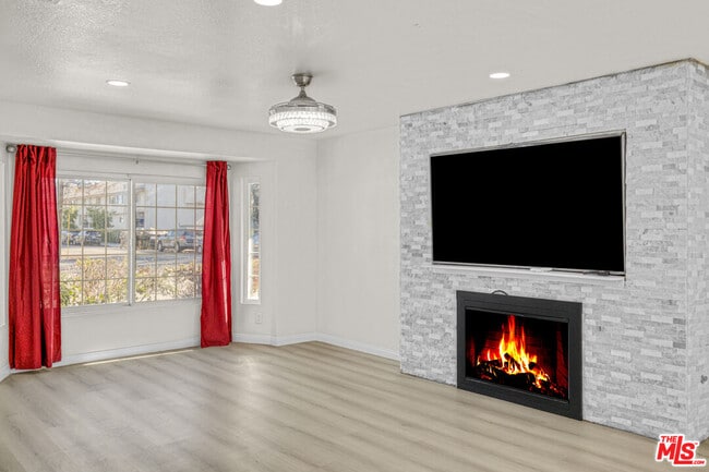 Building Photo - 7701 Baird Ave