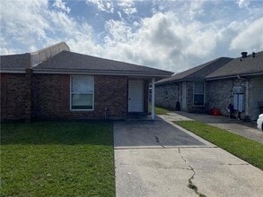 Building Photo - 9016 Amour Dr