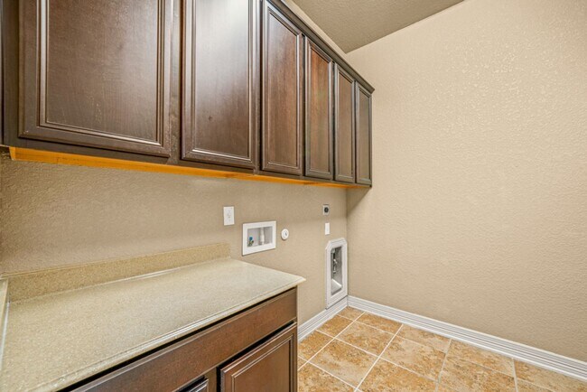 Building Photo - Spacious 4-Bedroom Home with Game Room in Desirable Community!
