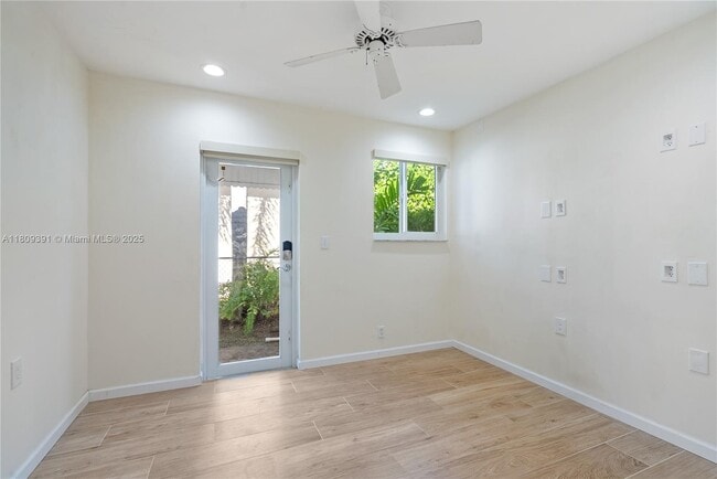 Building Photo - 1284 NE 94th St