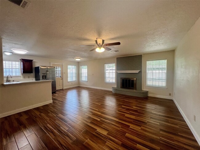 Building Photo - 10670 Norton Dr