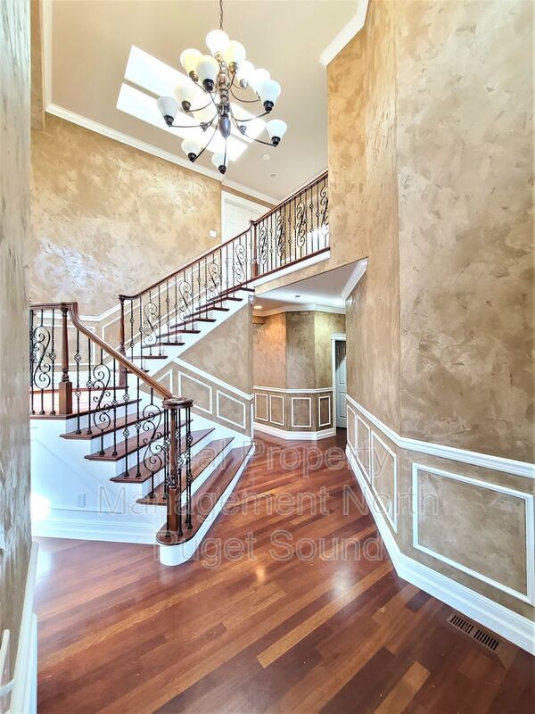 Building Photo - 19630 9th Pl W