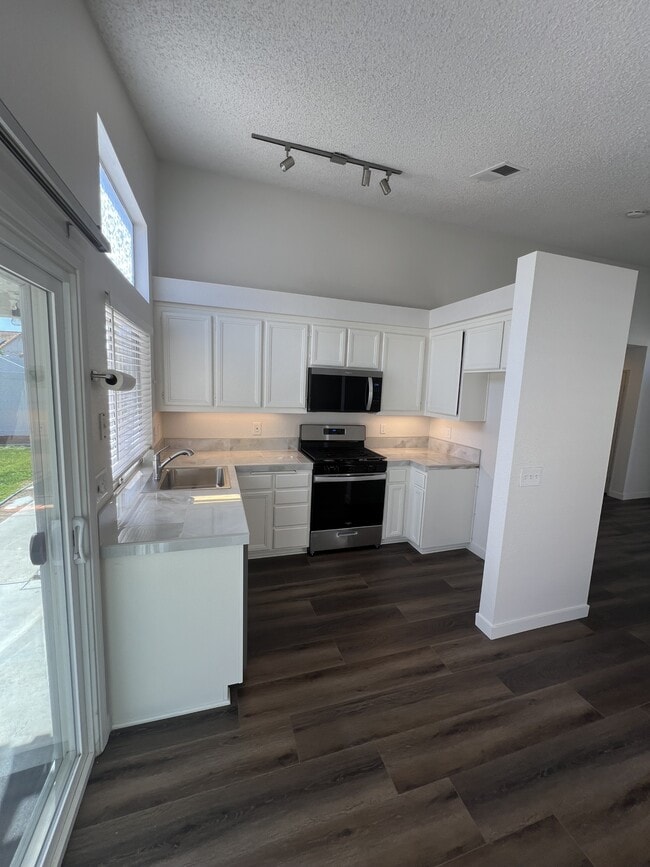Building Photo - 30202 Cupeno Ln
