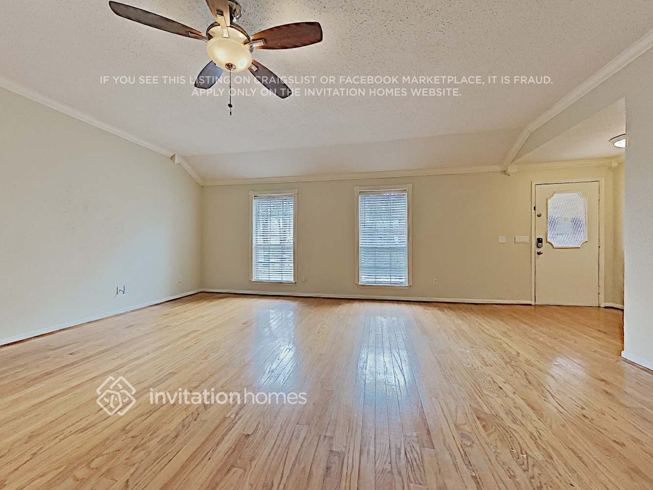 Building Photo - 110 S Village Knoll Cir