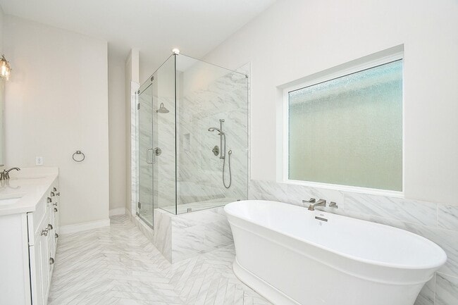 Building Photo - 2315 Peckham St