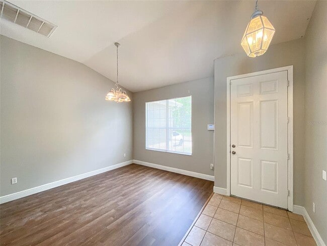 Building Photo - 3018 Lakewood Pointe Dr