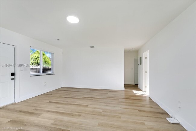 Building Photo - 2820 NW 95th St