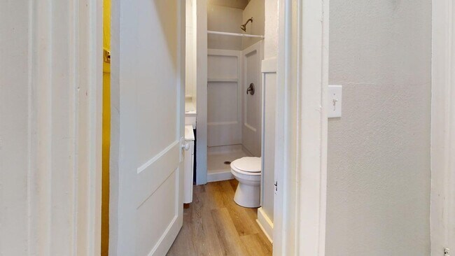 Building Photo - 236 Watson St