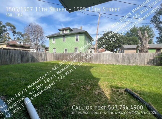 Building Photo - 3 bedroom Duplex in Rock Island, Illinois!...