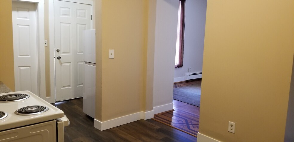 Kitchen - 338 Pawtucket St