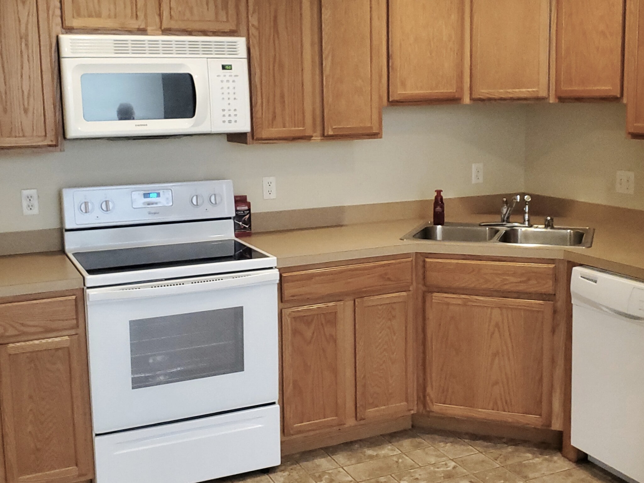 Building Photo - 522 Woodland Ave