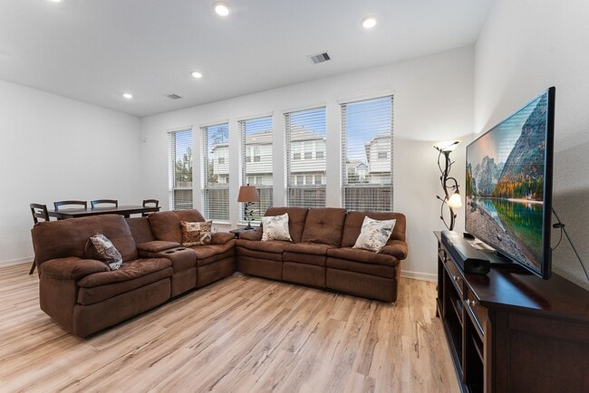 Building Photo - 516 Bristol Tide Ct