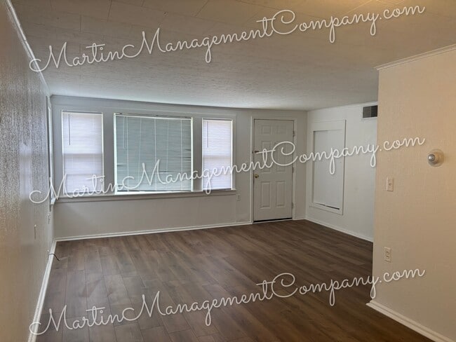 Building Photo - 1844 S Beacon Ave