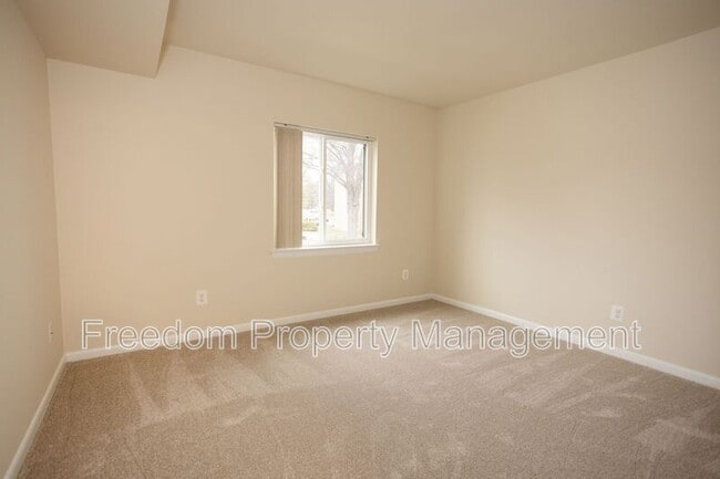 Building Photo - 10629 Provincial Dr