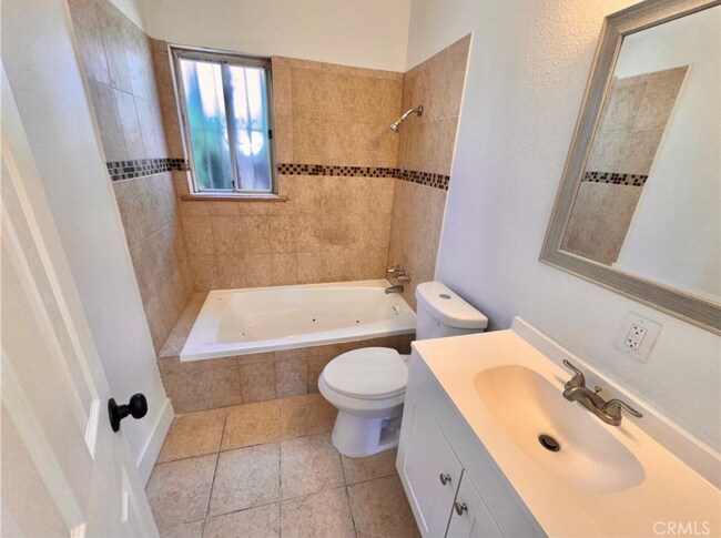 Building Photo - 249 S Matthisen Ave