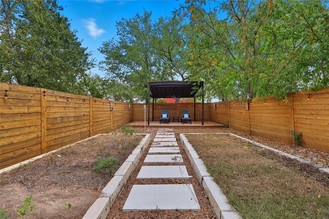 Building Photo - 6310 Porter St