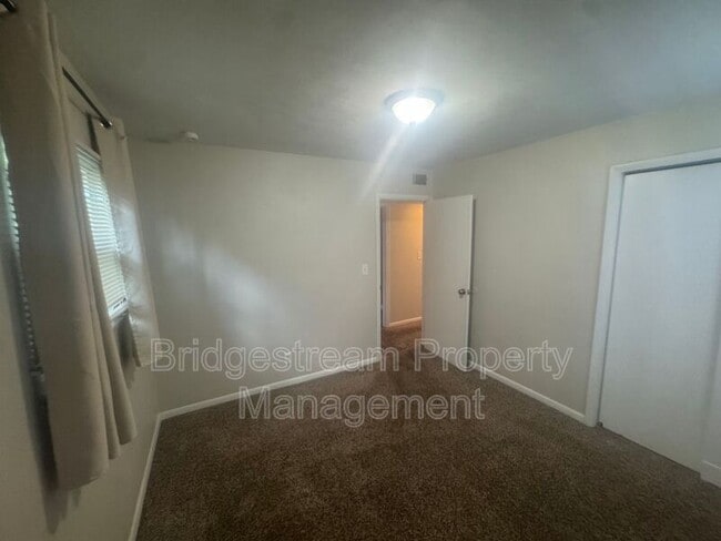 Building Photo - 1587 Garwood Dr