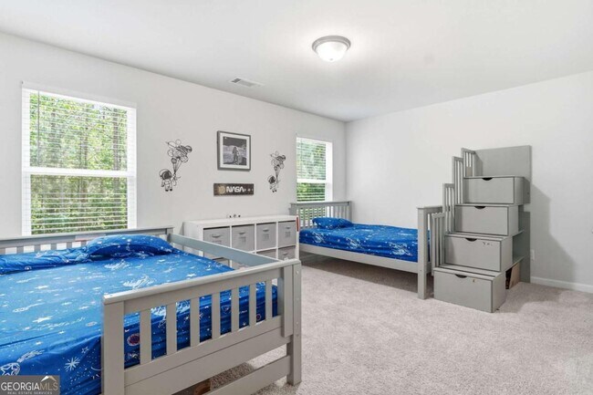 Building Photo - 79 Lantana Crossing