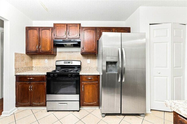 Building Photo - 3061 Herscu Way