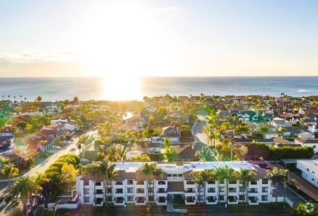 Building Photo - 3830 Avenida Del Presidente