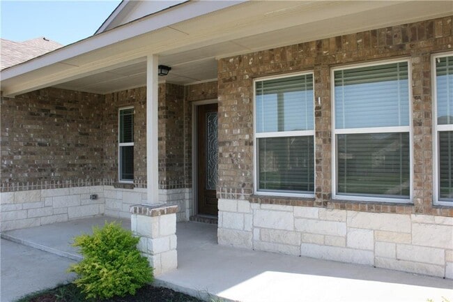 Building Photo - 6100 Cordillera Dr