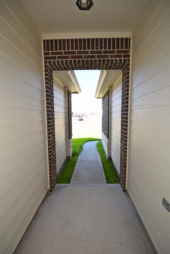 Building Photo - 8158 Luz de Luna St