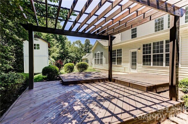 Building Photo - 5067 Timber Falls Dr