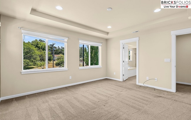 Building Photo - Natural Light-Filled Renton Home with Space to Live & Entertain!