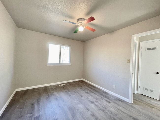 Building Photo - 3 Bedroom/ 1 Bathroom Rancher Close To Fort Carson