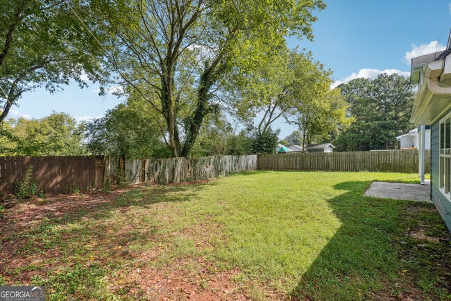 Building Photo - 3758 Westchase Dr