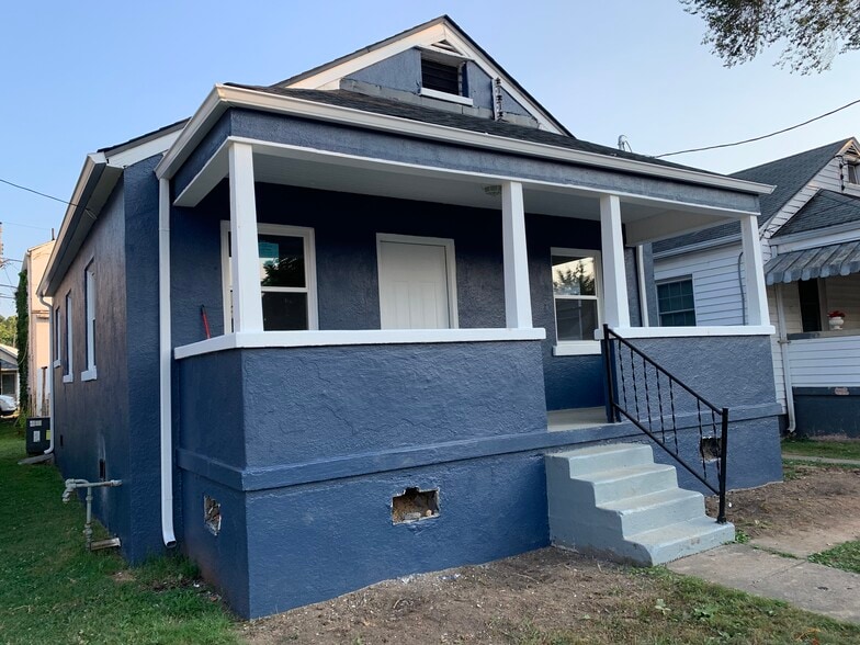 Primary Photo - 4815 Ohio St