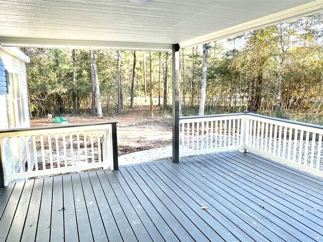 Building Photo - 128 Hall Dr S