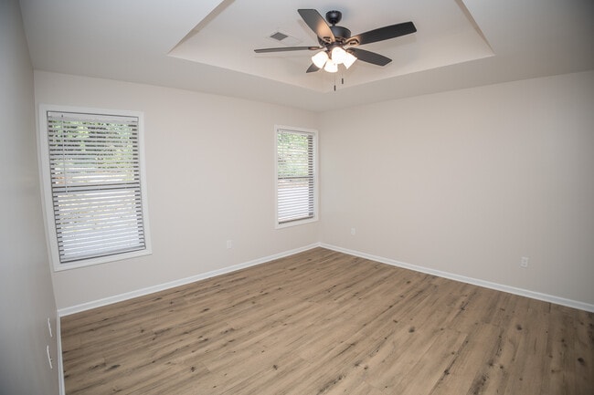 Building Photo - 822 El Dorado Dr