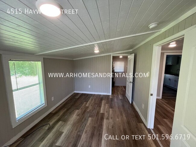 Building Photo - 4515 Haywood St