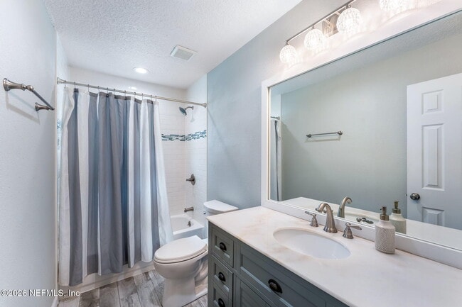 Building Photo - 1170 19th St N