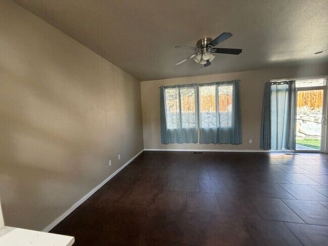 Building Photo - 2340 Sapphire Ridge Way