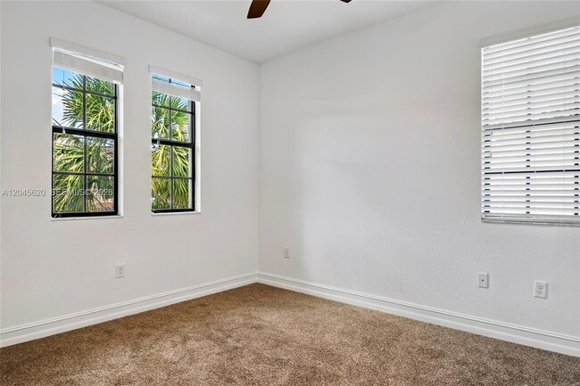Building Photo - 142 SW 127th Terrace