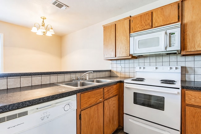 Building Photo - AVAILABLE NOW; APPLY AT OUR WEBSITE TODAY!!