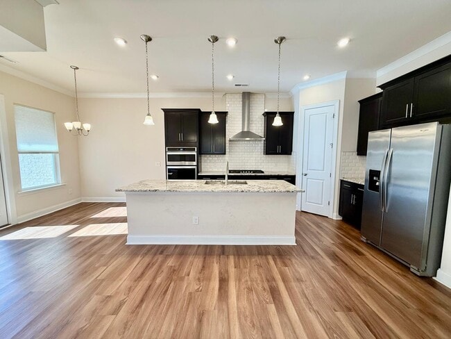 Building Photo - 127 Heathbrook Ln